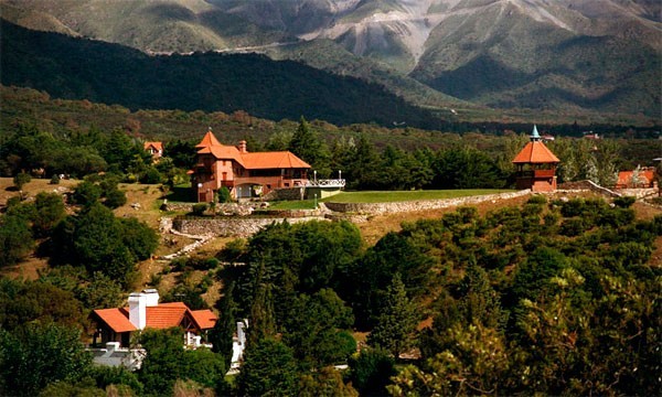 VILLA DE MERLO 2025